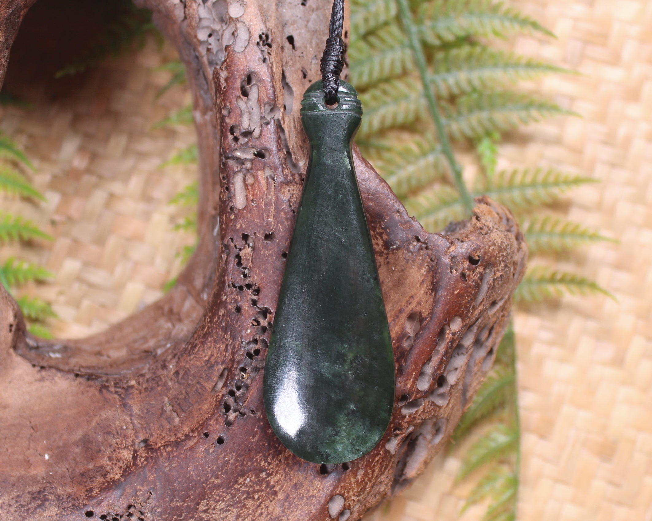 Kawakawa Mere Pendant