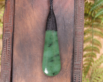 Roimata Teardrop carved from Hapopo Pounamu - NZ Greenstone