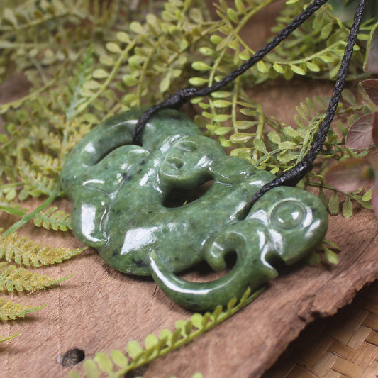 Manaia pendant carved from Rimu Pounamu - NZ Greenstone