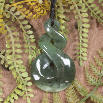 Twist or Pikorua carved from Hapopo Pounamu - NZ Greenstone