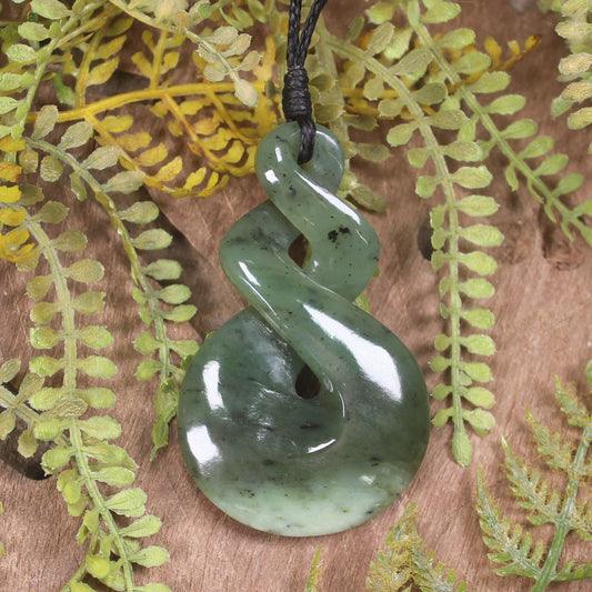 Twist or Pikorua carved from Hapopo Pounamu - NZ Greenstone