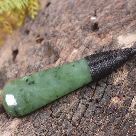 Roimata Teardrop carved from Hapopo Pounamu - NZ Greenstone