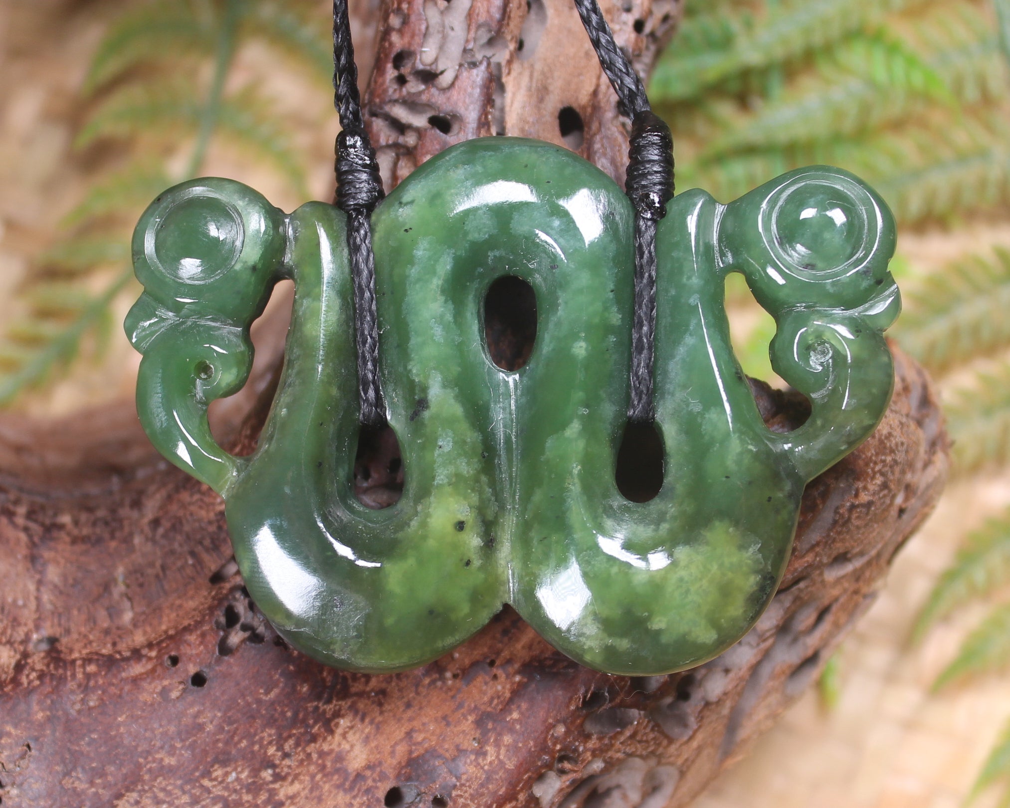 Pekapeka Pendant carved from Hapopo Pounamu - NZ Greenstone