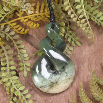 Twist or Pikorua carved from Hapopo Pounamu - NZ Greenstone