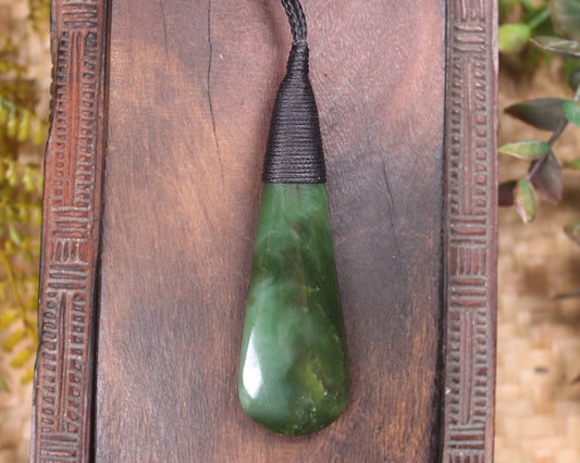 Roimata Teardrop carved from Hapopo Pounamu - NZ Greenstone