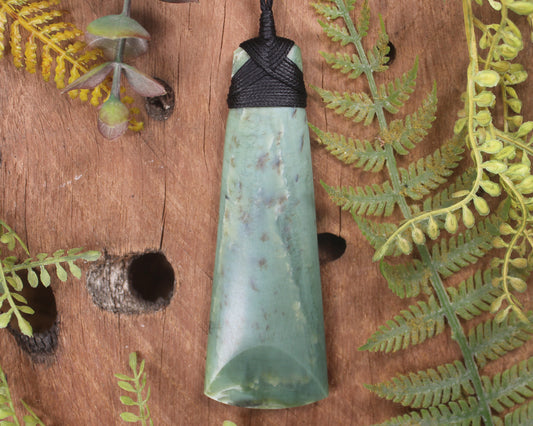 Inanga Pounamu Toki