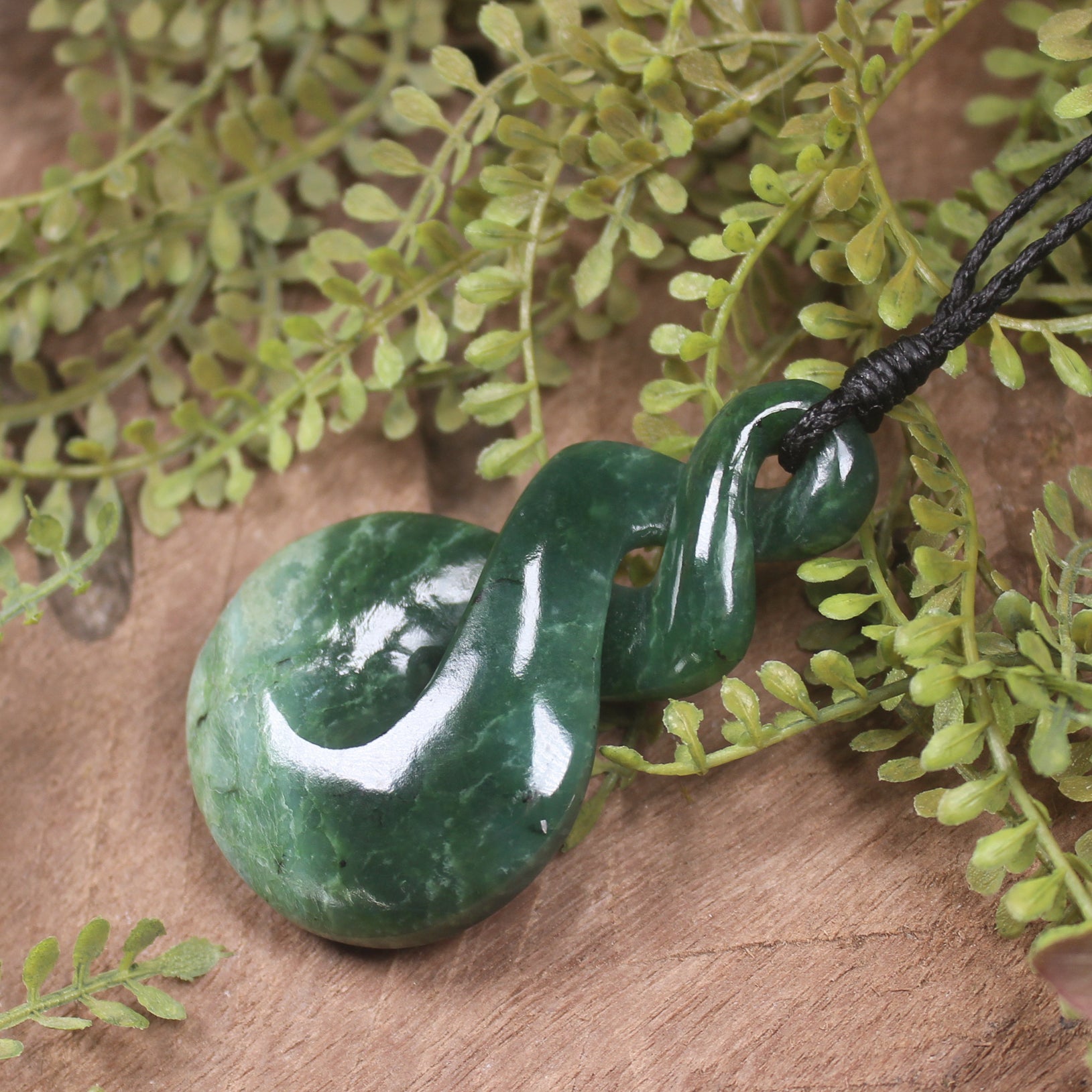 Twist carved from Kawakawa Pounamu - NZ Greenstone