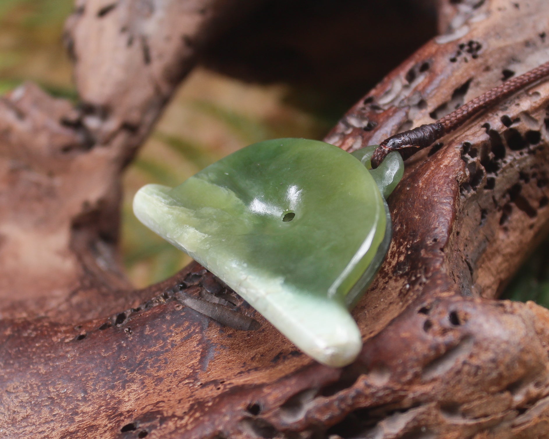 pounamu dog whistle