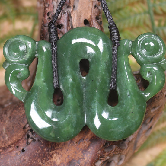 Pekapeka Pendant carved from Hapopo Pounamu - NZ Greenstone
