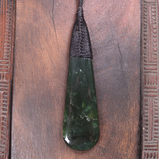 Kawakawa Pounamu Roimata Pendant - NZ Greenstone