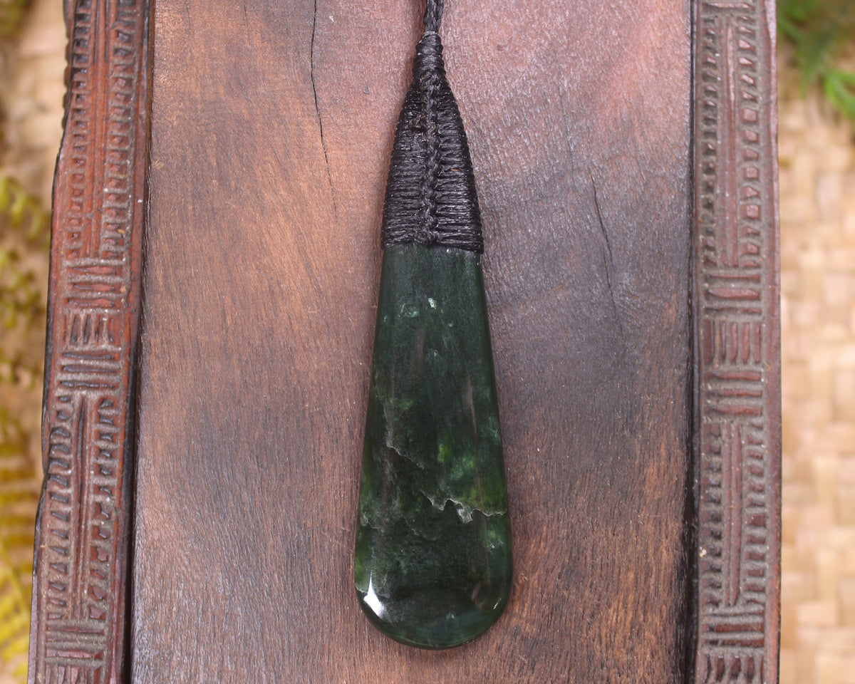 Kawakawa Pounamu Roimata Pendant - NZ Greenstone