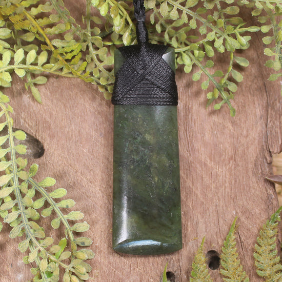 Rimu Pounamu Toki - NZ Greenstone