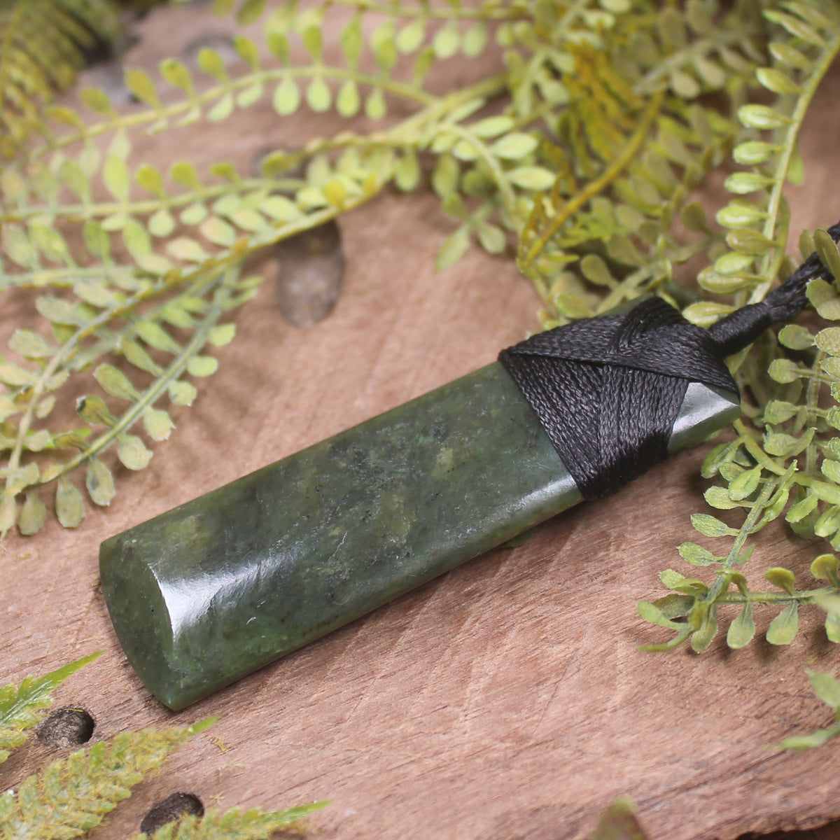 Rimu Pounamu Toki - NZ Greenstone