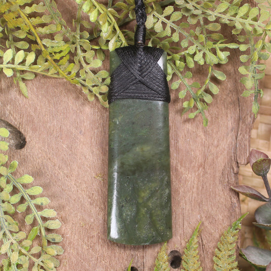 Rimu Pounamu Toki - NZ Greenstone