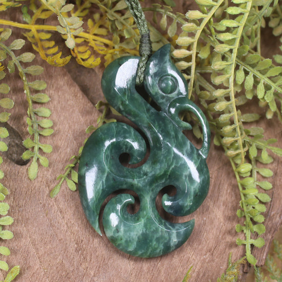 Manaia pendant carved from Kawakawa Pounamu - NZ Greenstone