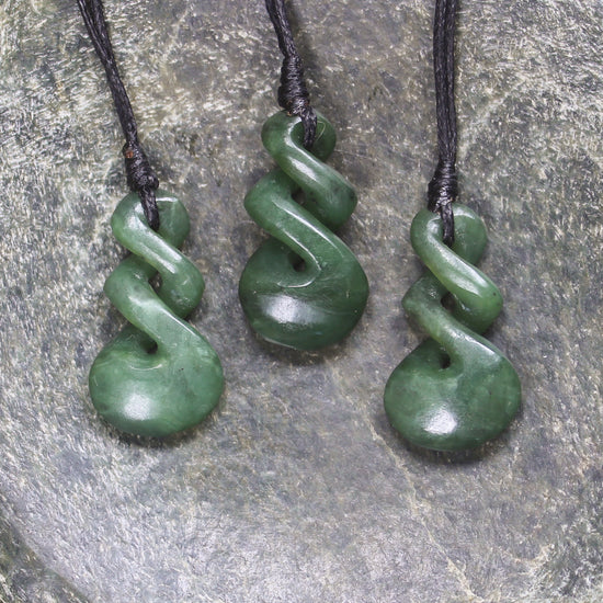 Twist or Pikorua Pendant carved from Hapopo Pounamu - NZ Greenstone