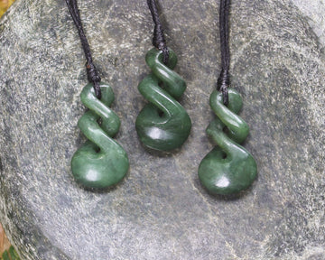 Twist or Pikorua Pendant carved from Hapopo Pounamu - NZ Greenstone