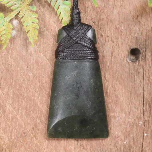 Rimu Pounamu Toki Pendant - NZ Greenstone