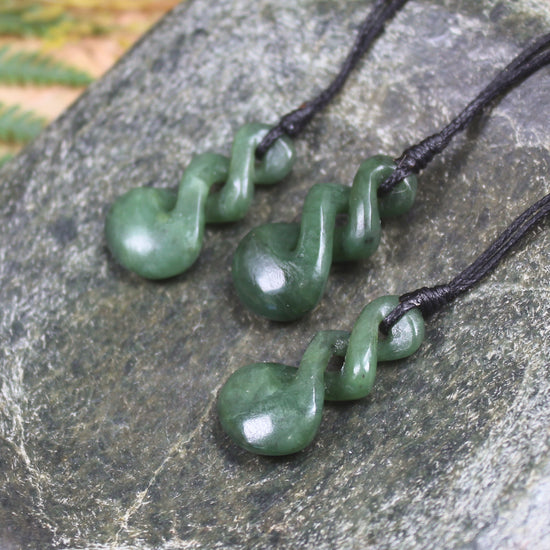 Twist or Pikorua Pendant carved from Hapopo Pounamu - NZ Greenstone