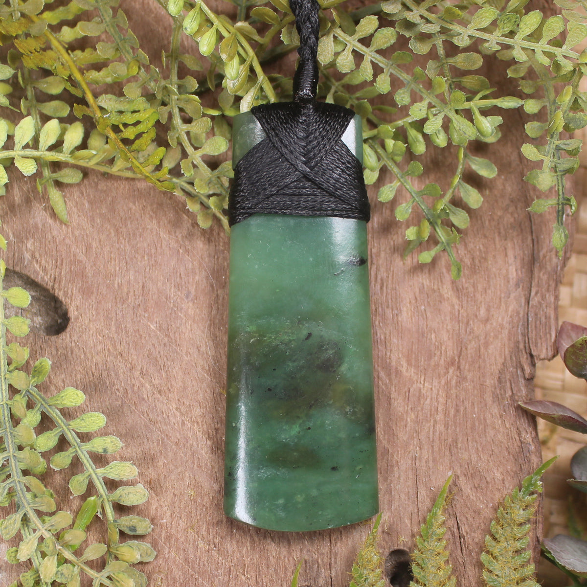 NZ Greenstone Toki Pendant Hapopo Pounamu