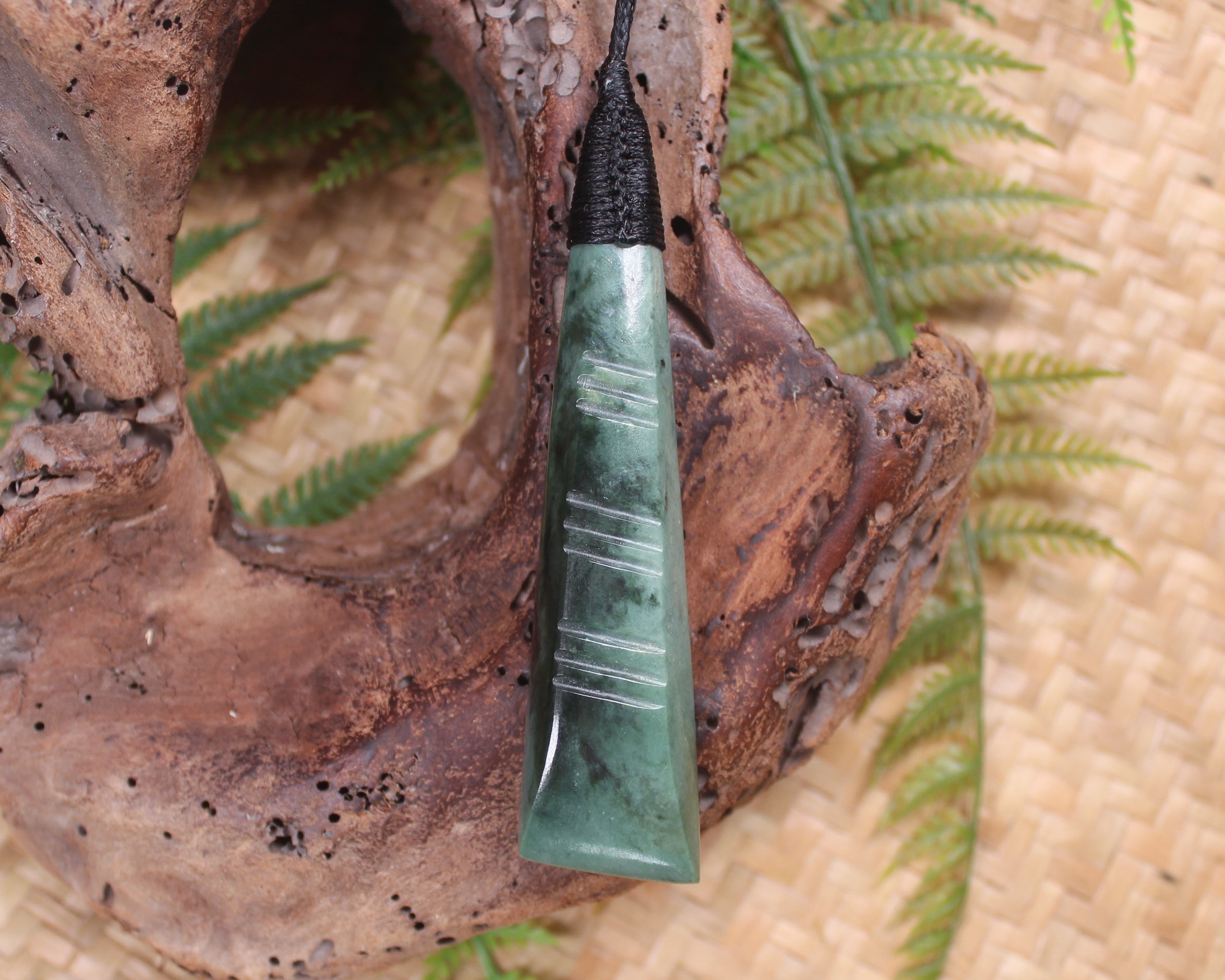 Kawakawa Pounamu Toki