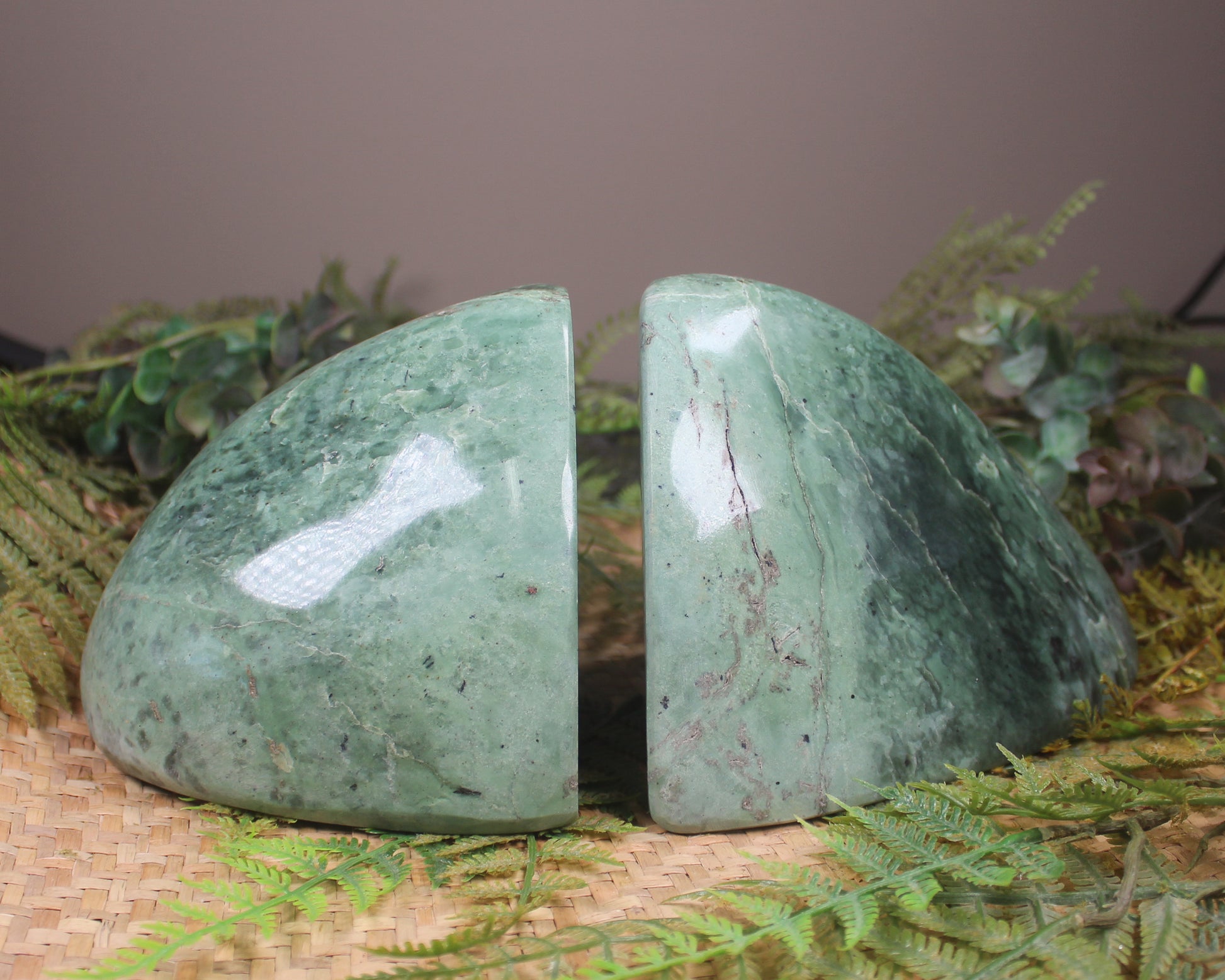 Kawakawa Pounamu Book ends