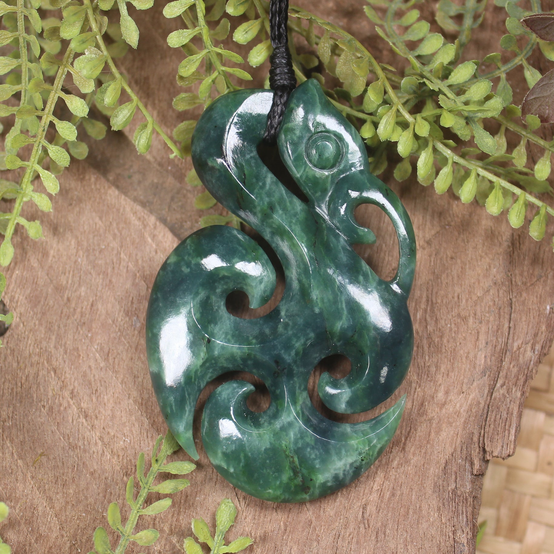 Manaia pendant carved from Kawakawa Pounamu - NZ Greenstone