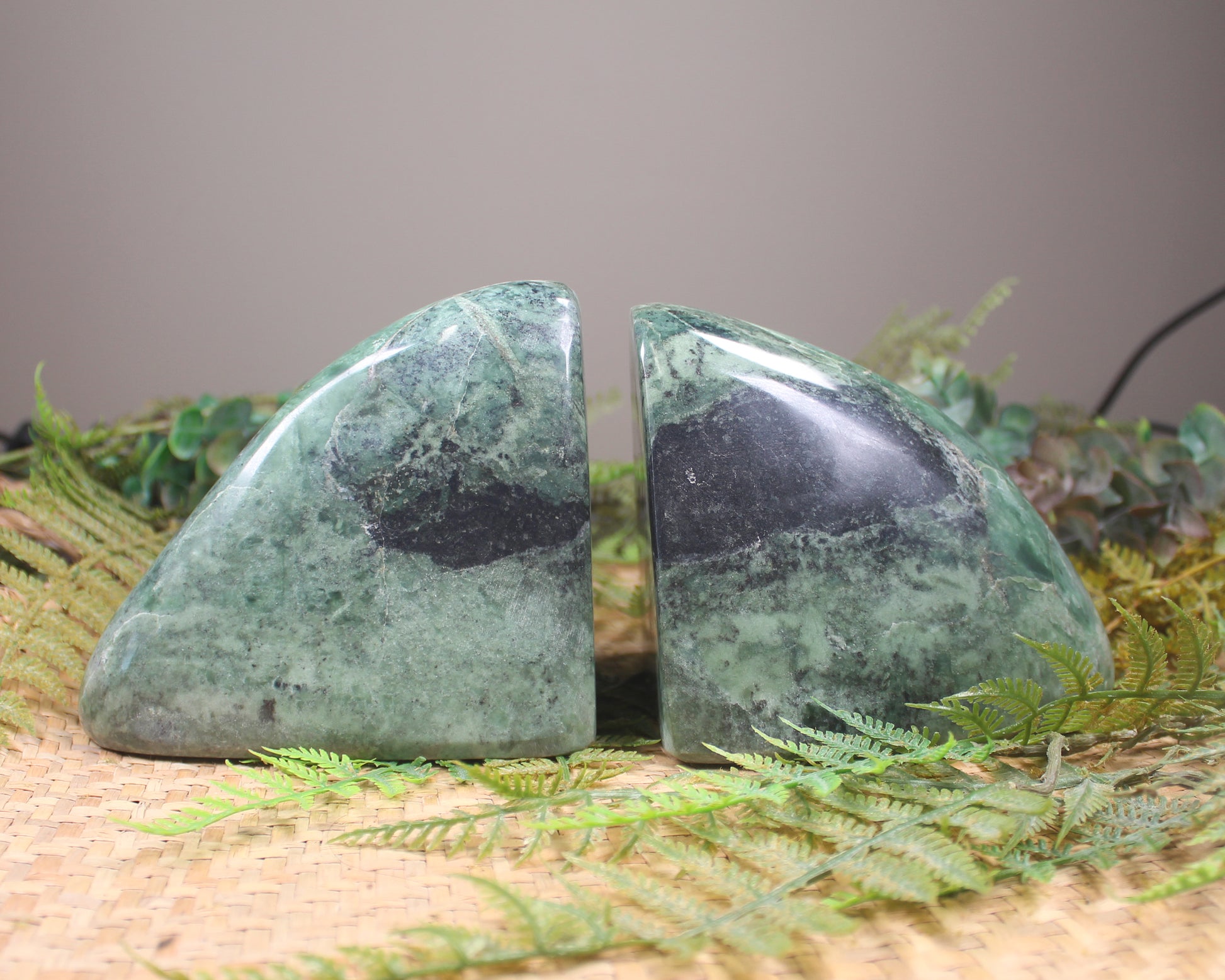 Kawakawa Pounamu Book ends