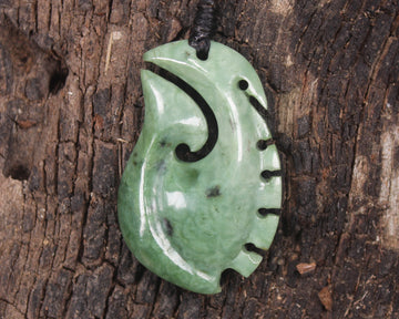 Hei Matau or Fish Hook carved from Kawakawa Pounamu - NZ Greenstone
