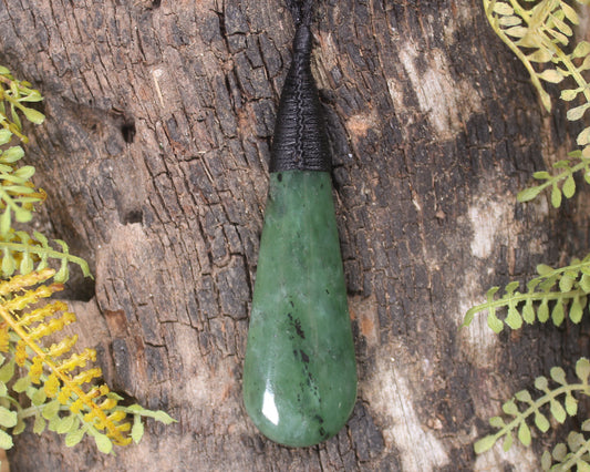 Roimata Teardrop carved from Hapopo Pounamu - NZ Greenstone