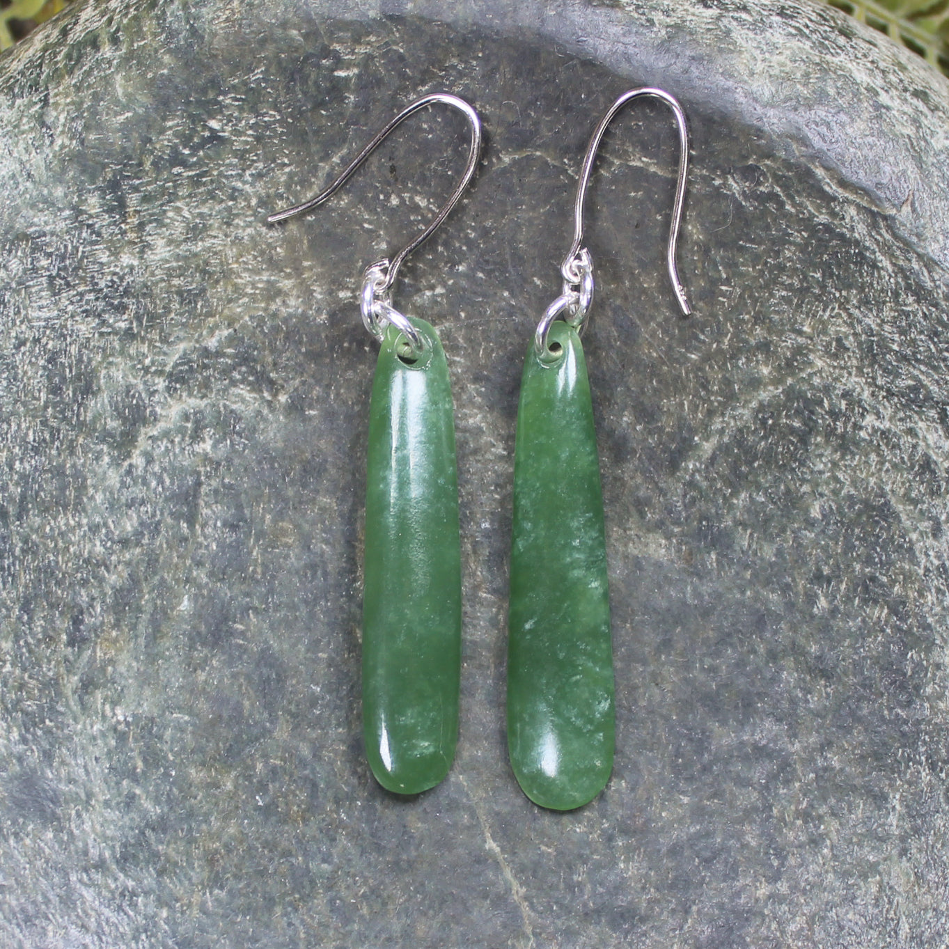 Roimata or Teardrop earrings carved from Kawakawa Pounamu - NZ Greenstone