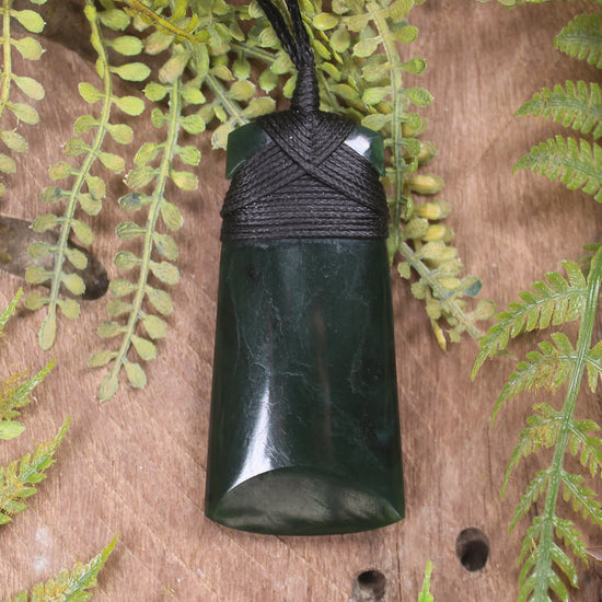 Kawakawa Pounamu Toki