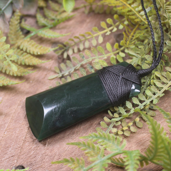 Kawakawa Pounamu Toki