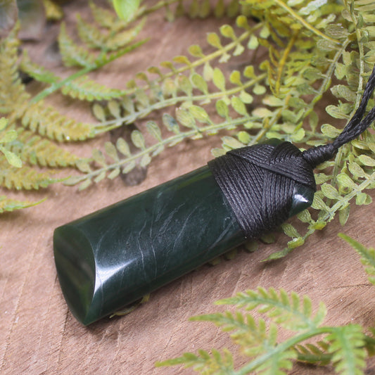 Kawakawa Pounamu Toki