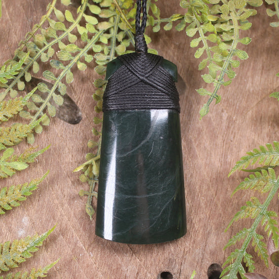 Kawakawa Pounamu Toki
