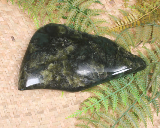 Freeform Kawakawa Pounamu Sculpture
