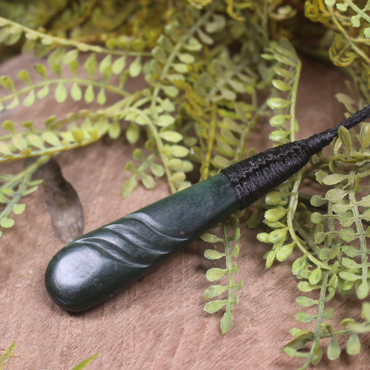 Kawakawa Pounamu Roimata Pendant - NZ Greenstone