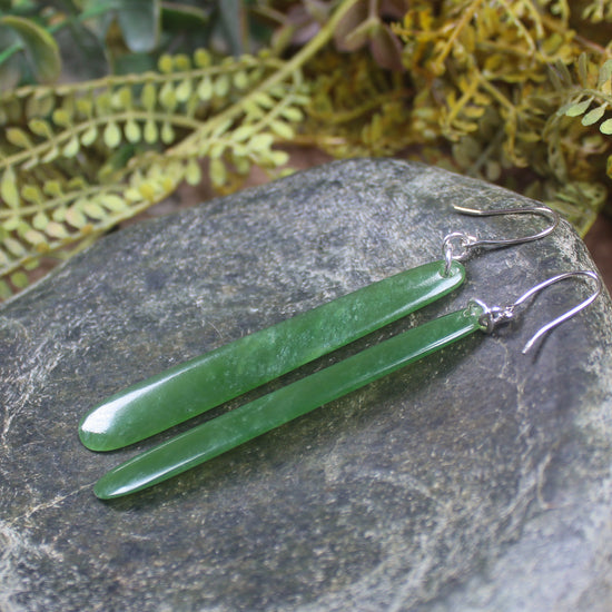 Roimata or Teardrop earrings carved from Kawakawa Pounamu - NZ Greenstone