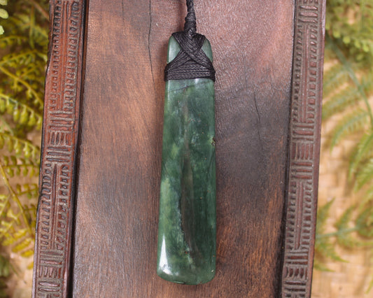 Toki or Adze Pendant carved from Tangiwai Pounamu - NZ Greenstone