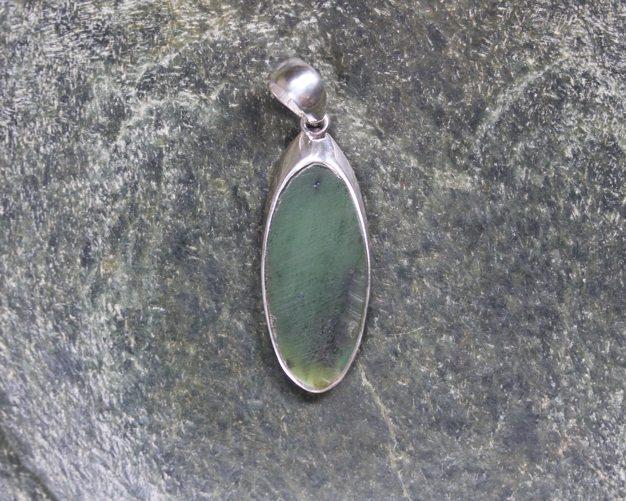 Hapopo Pounamu pendant set in Sterling Silver - NZ Greenstone