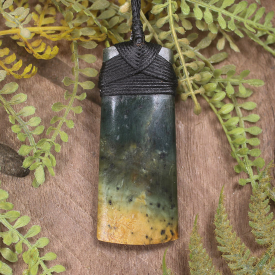 Flower Jade Pounamu Toki Pendant - NZ Greenstone