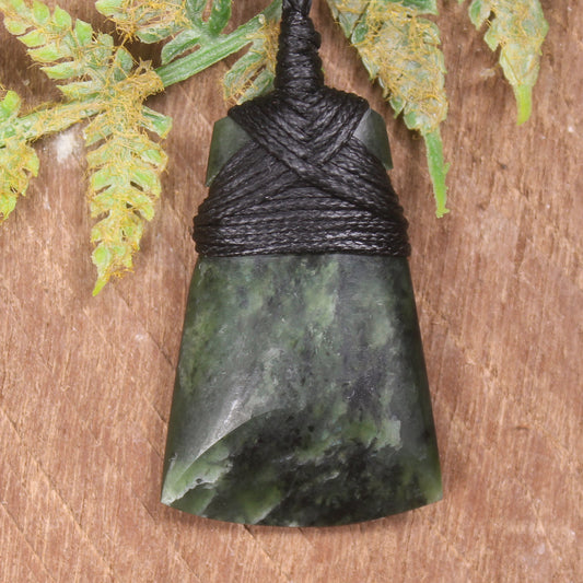 Kawakawa Pounamu Toki
