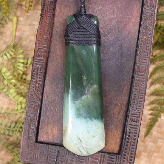 Kawakawa Pounamu Toki