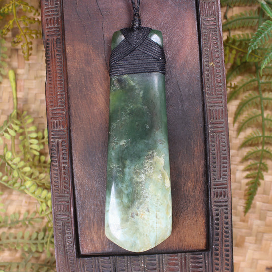 Kawakawa Pounamu Toki