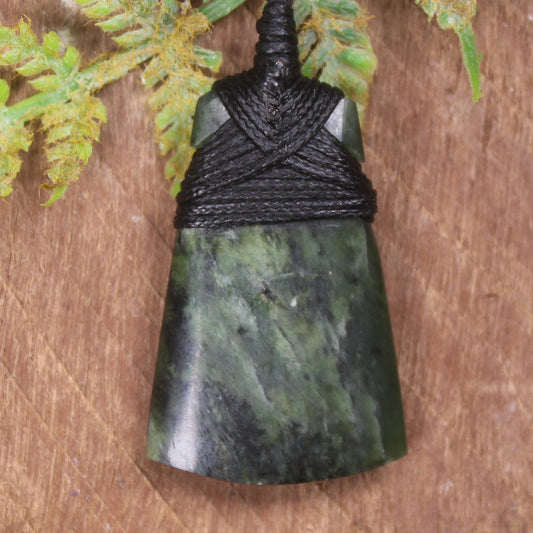 Kawakawa Pounamu Toki