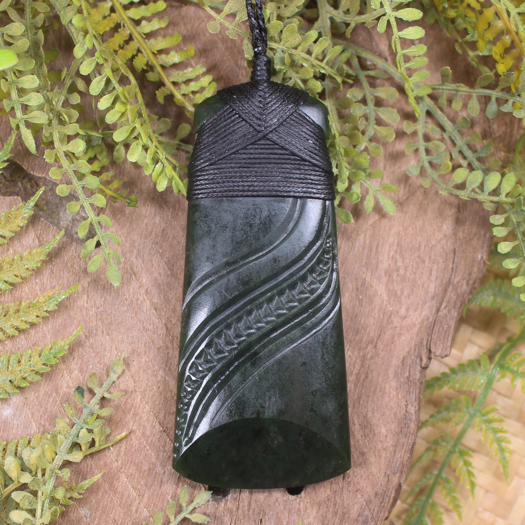 Kawakawa Pounamu Toki