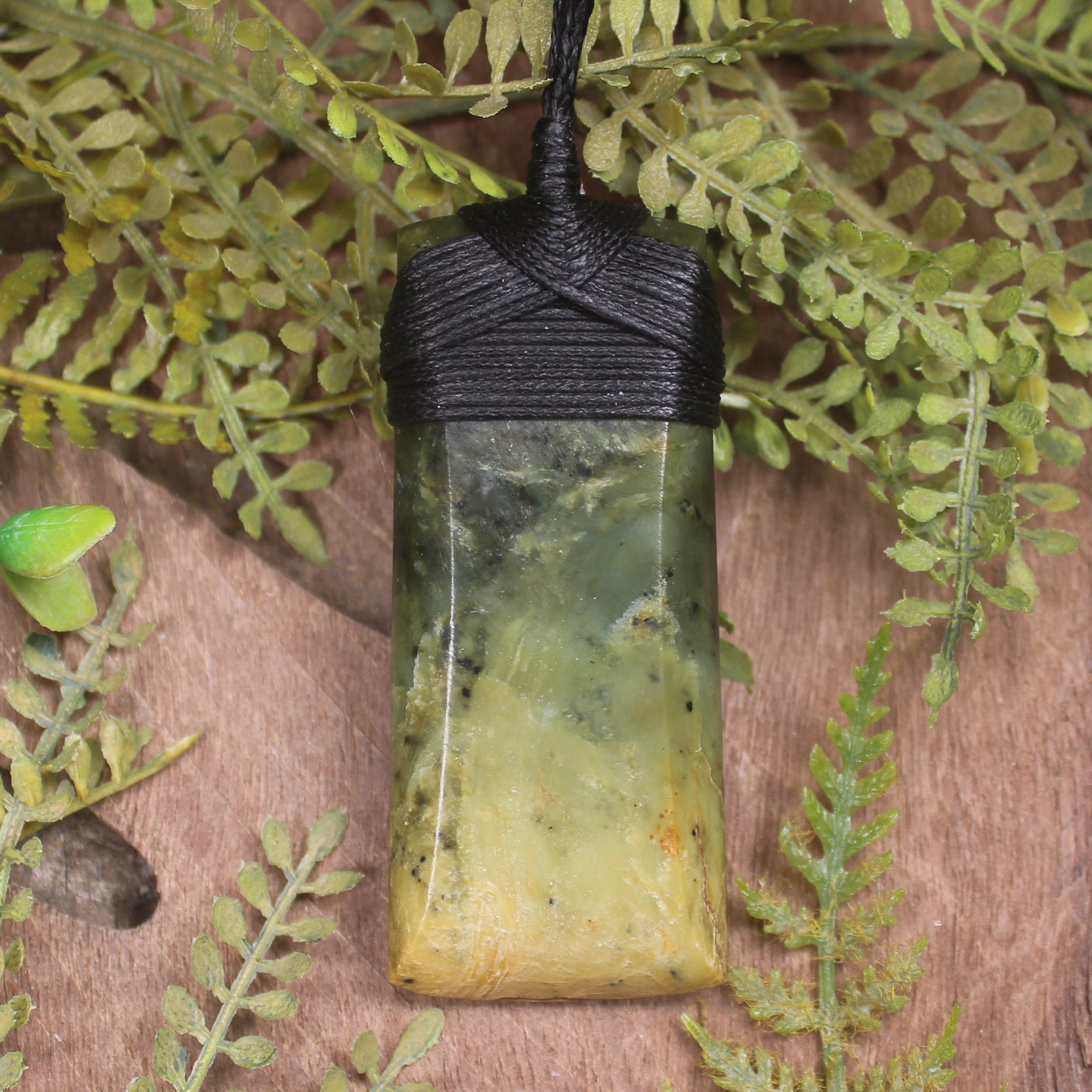 Flower Jade Pounamu Toki Pendant - NZ Greenstone