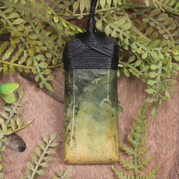 Flower Jade Pounamu Toki Pendant - NZ Greenstone