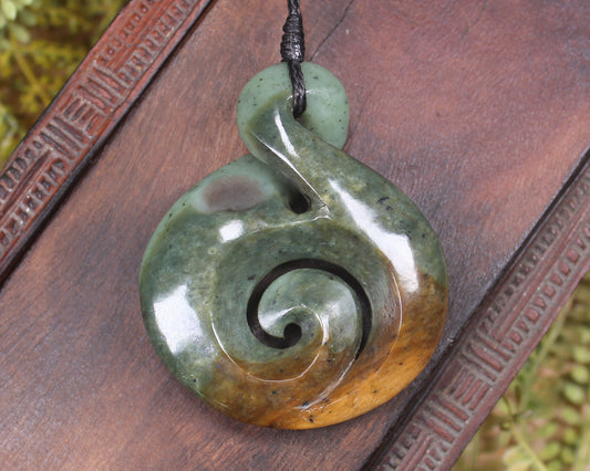 Flower Jade Koru Twist Pounamu - NZ Greenstone