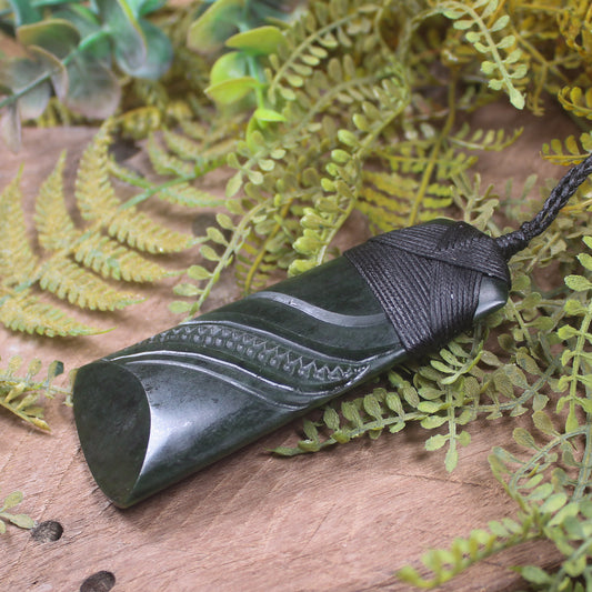 Kawakawa Pounamu Toki